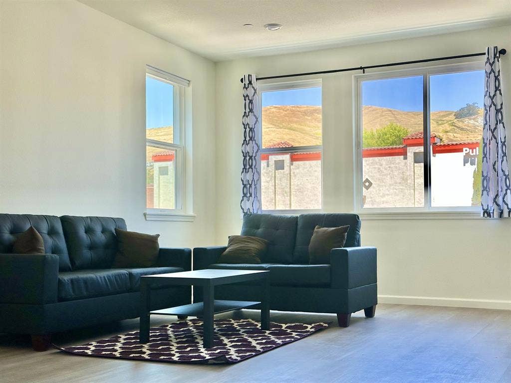 Nr S Hayward BART -Private Bed Bath