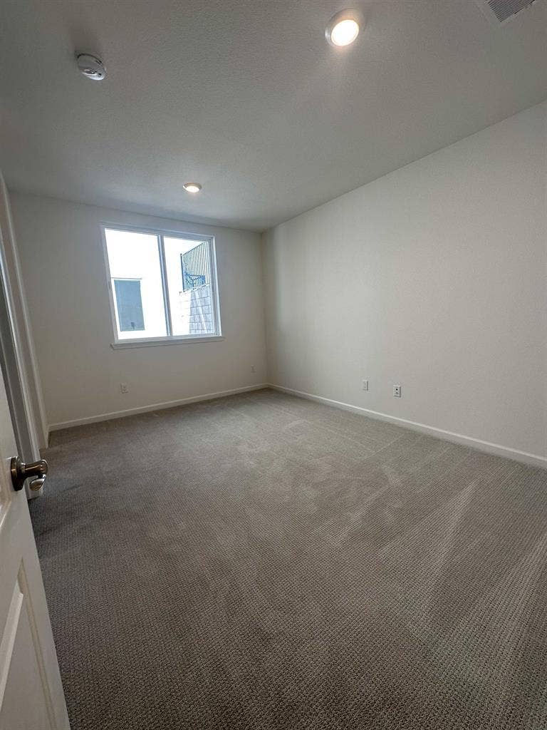 Nr S Hayward BART -Private Bed Bath