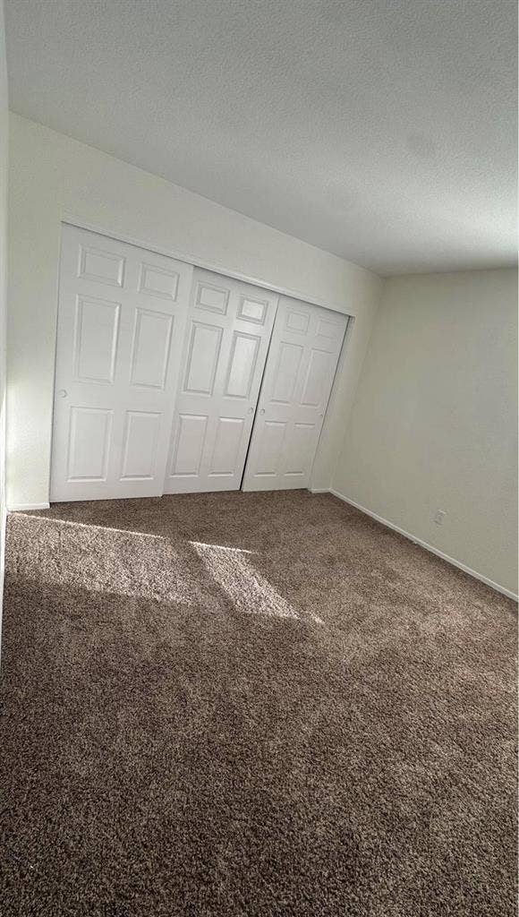 Looking for a female roommate🏡