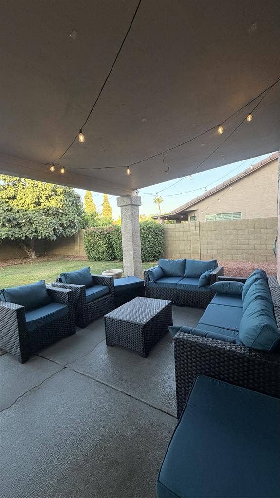 Looking for a female roommate🏡