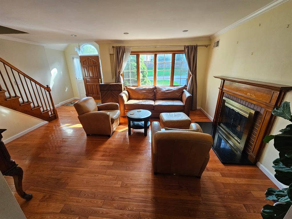 Beautiful home with master bedroom