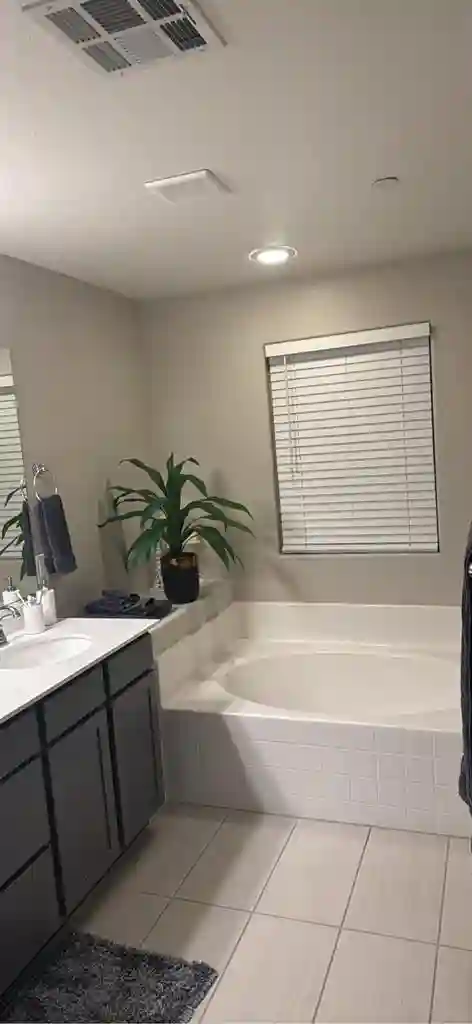 Henderson… Master bed, master bath