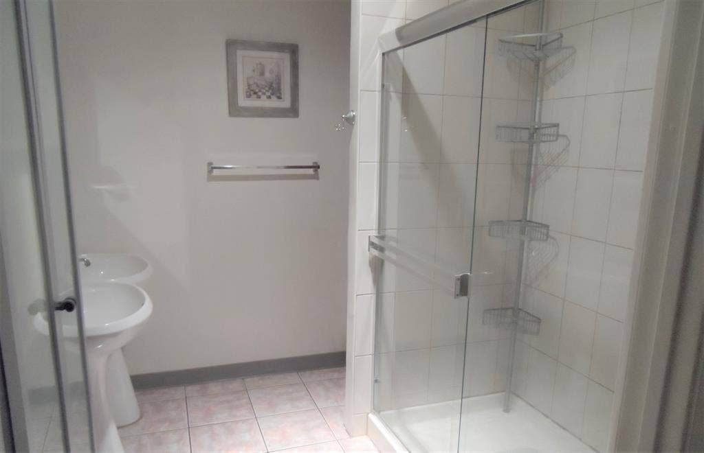 Room w/Private Entry