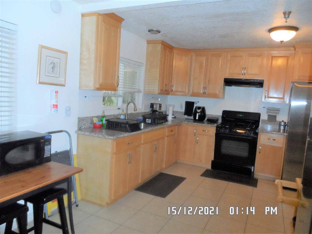 Room w/Private Entry
