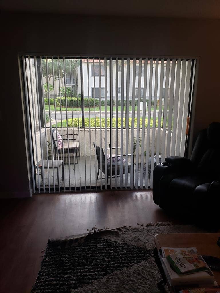 Share an Apt - Two Master Bedrooms!