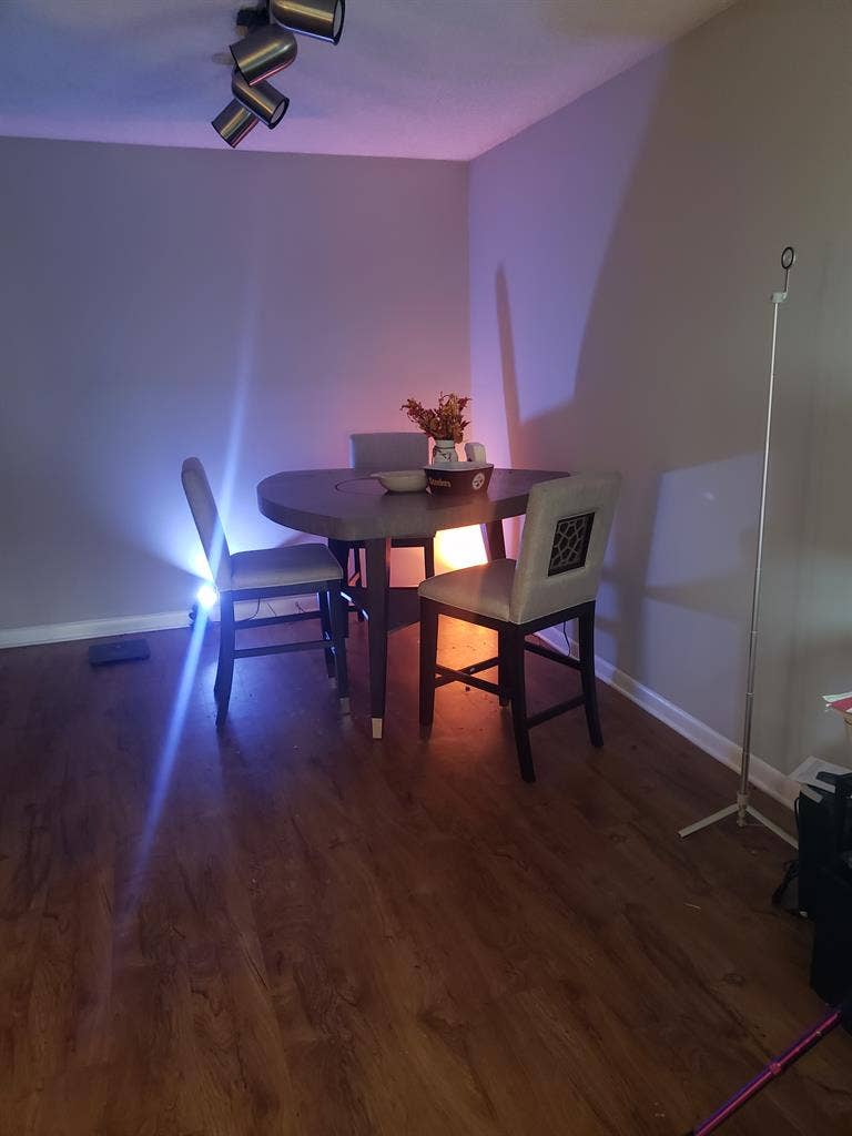 Share an Apt - Two Master Bedrooms!