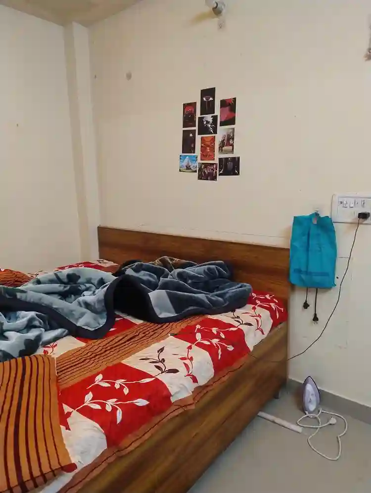 Finding a girl roommate