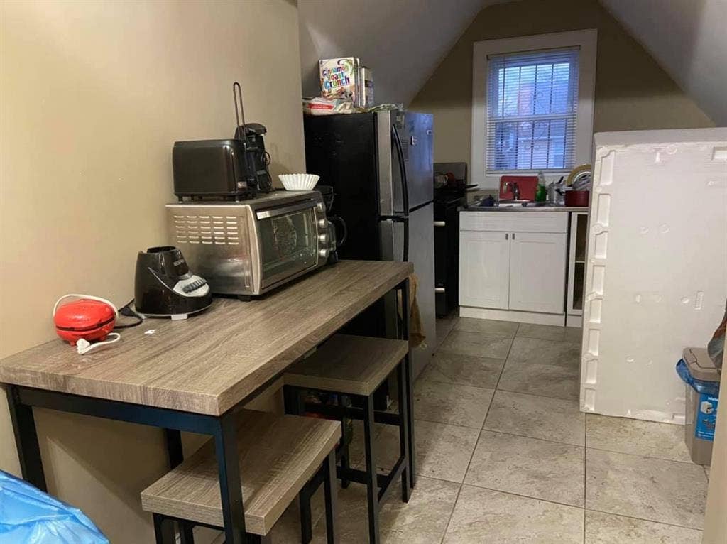 Queen size bedroom available
