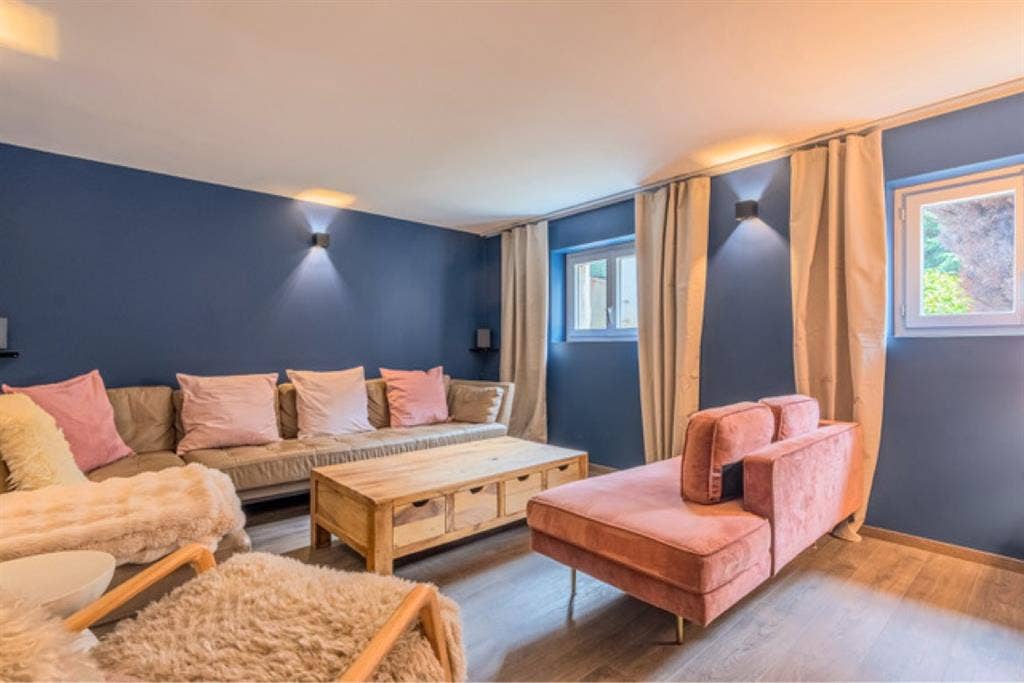 A room available in a huge coliving