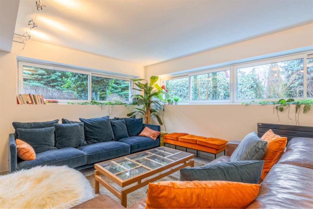 A room available in a huge coliving