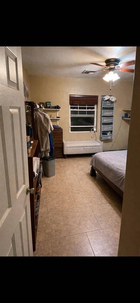 Roommate wanted in tempe!