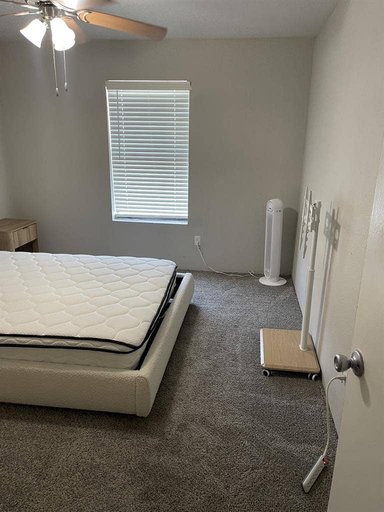 Room for rent July 27th or earlier
