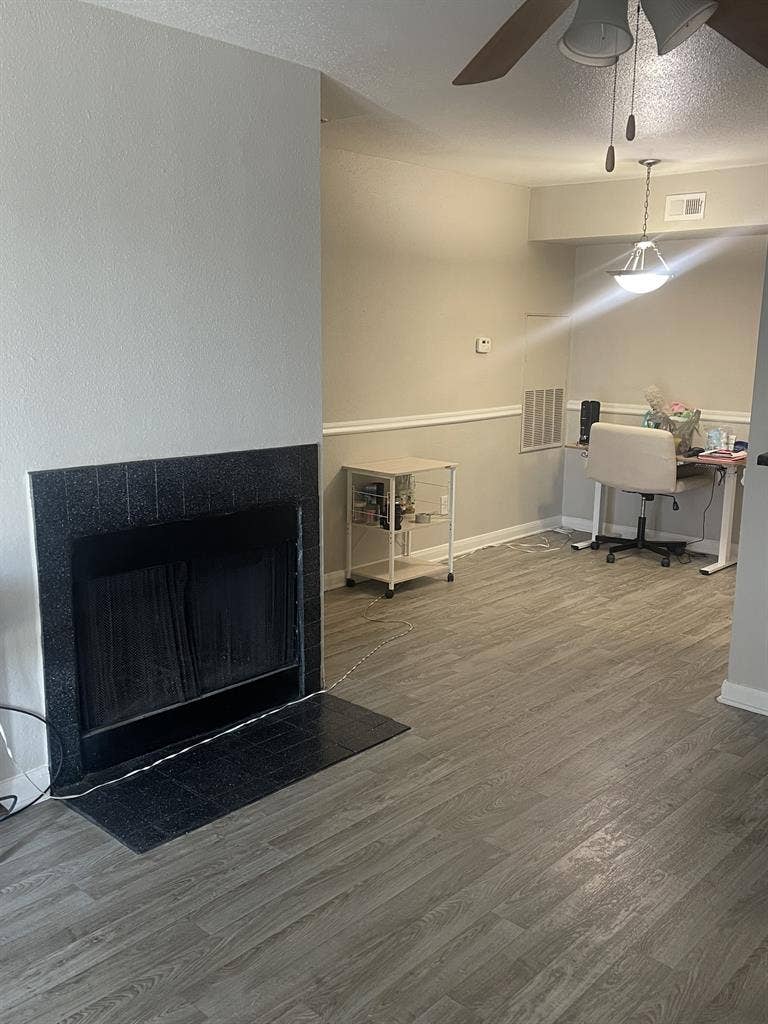 Room for rent July 27th or earlier