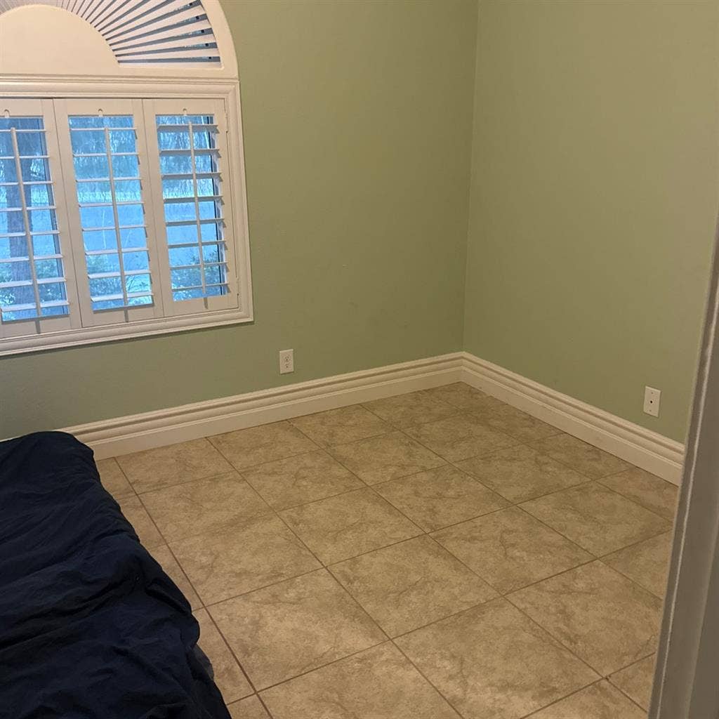 Furnished room, gated community.