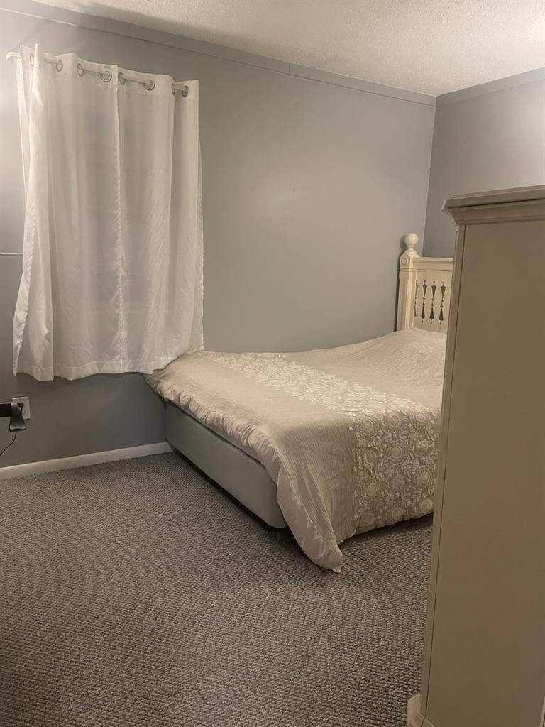 Private Furnished Room