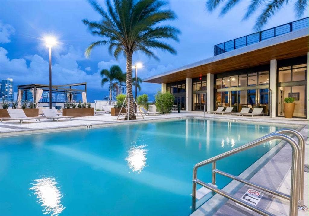 Apartment Available for lease/suble