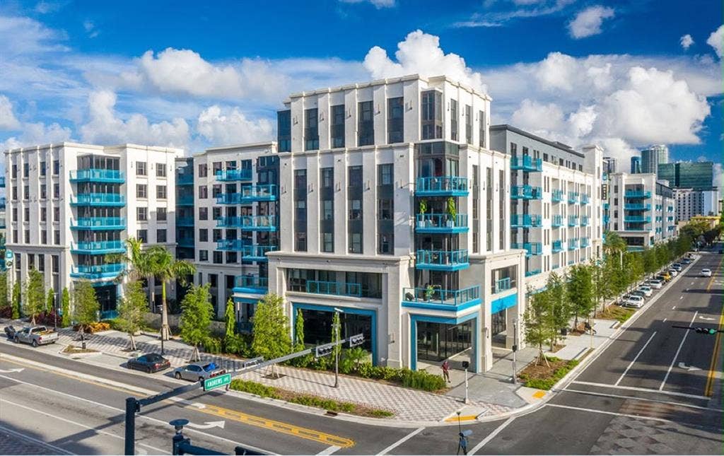 Apartment Available for lease/suble