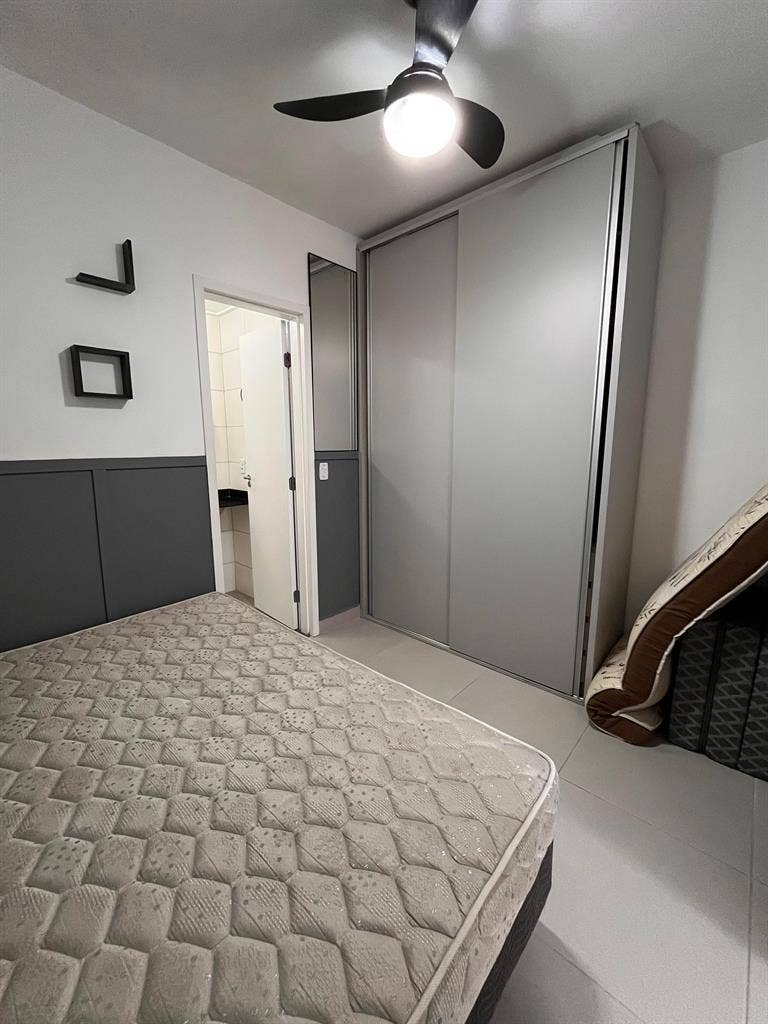 Quarto individual disponível