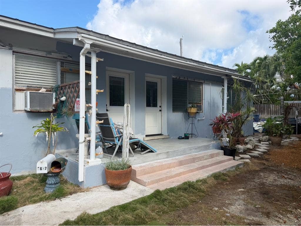 Waterfront living, hosted by locals