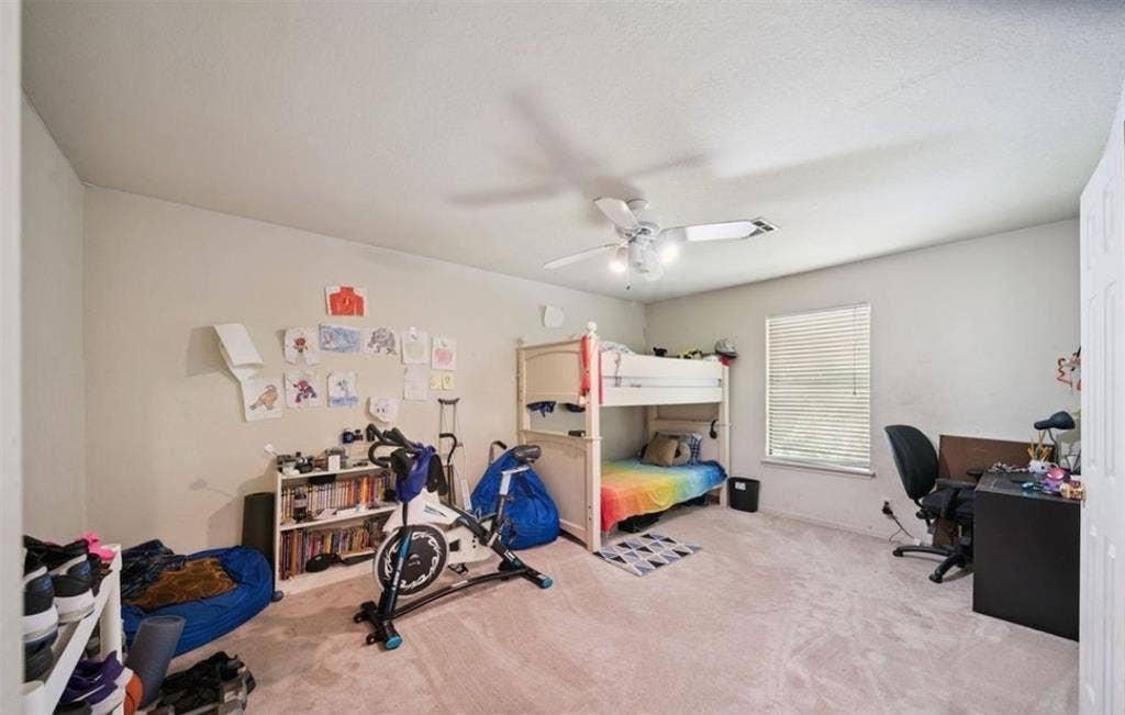 Large Room for Rent