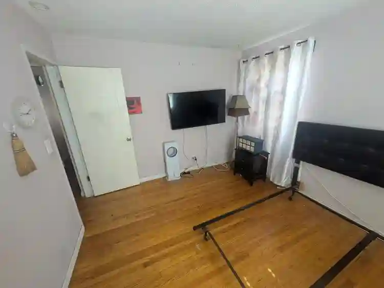 Kitchen, Bathroom, Laundry, yard