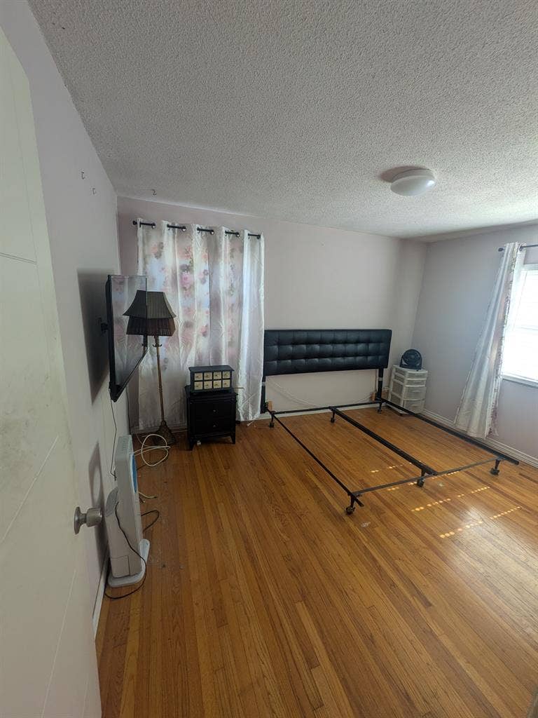 Kitchen, Bathroom, Laundry, yard