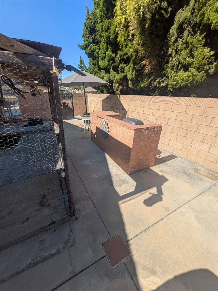 Kitchen, Bathroom, Laundry, yard