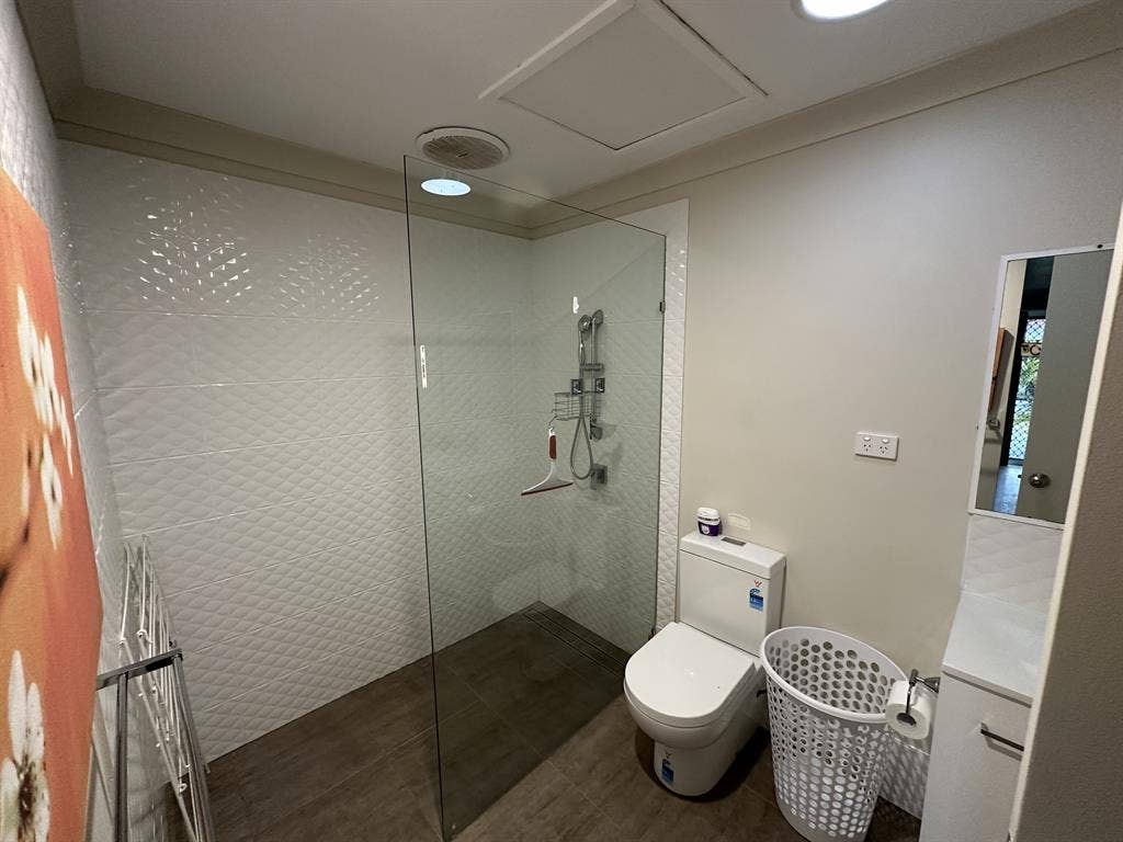 PRIVATE studio with ensuite