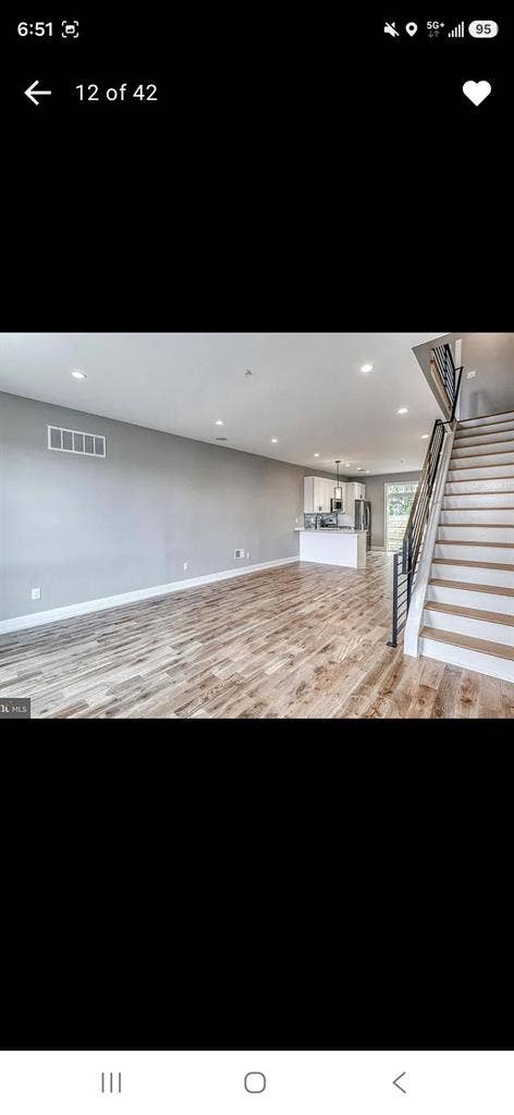 Luxury 4 bed 3 bath & parking
