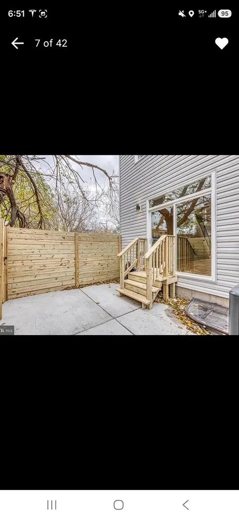 Luxury 4 bed 3 bath & parking