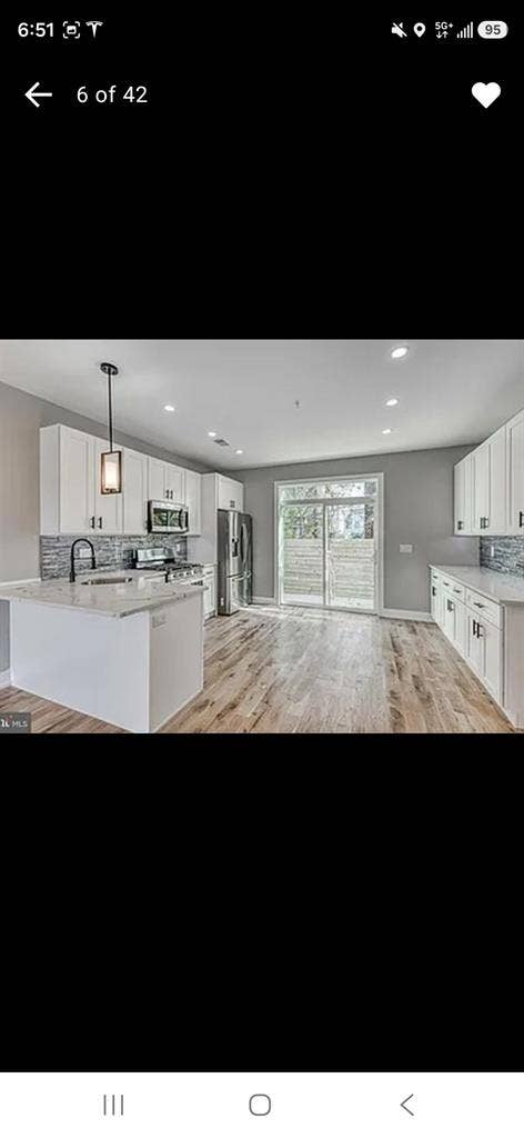 Luxury 4 bed 3 bath & parking