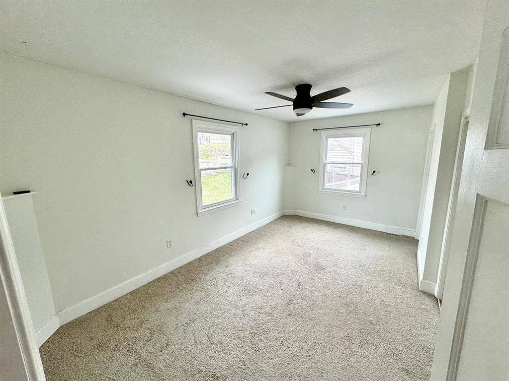 19 Alpine Rd Weymouth Room For Rent
