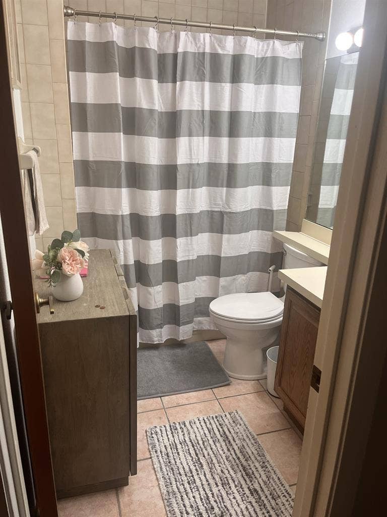Fully furnished room for rent