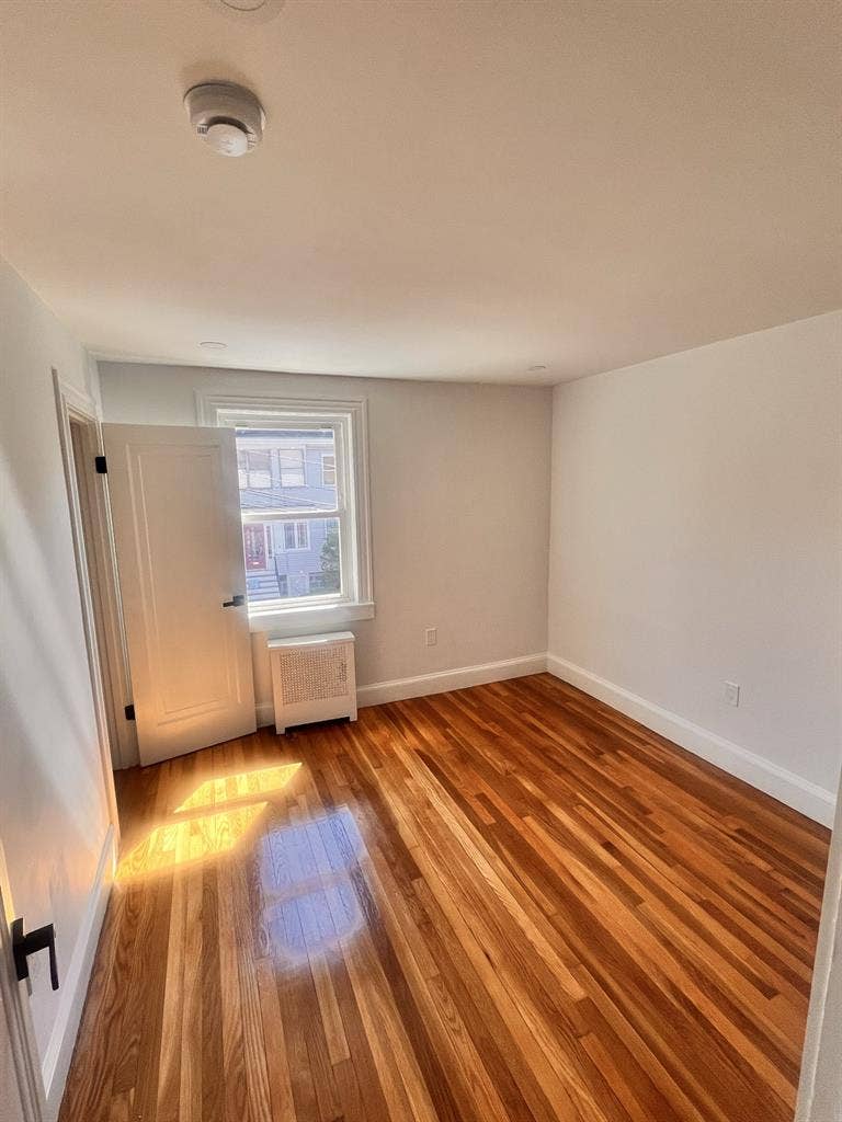 Roommate Wanted- Utilities Included