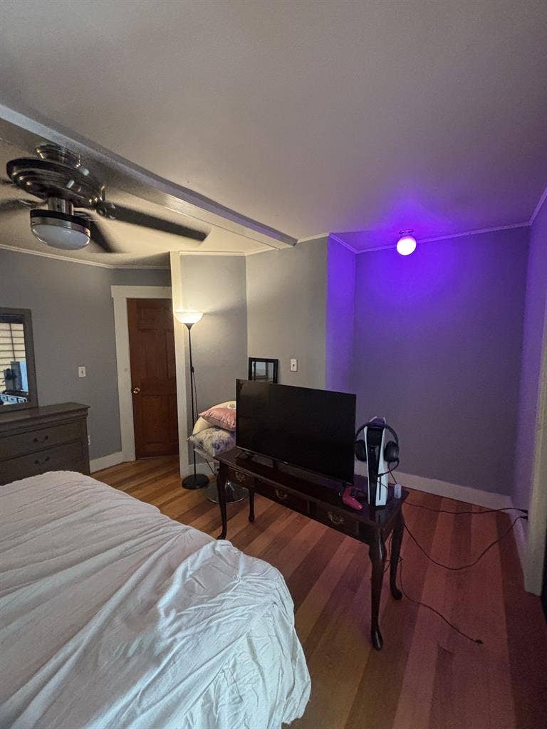 Room for Rent In Downtown New Haven
