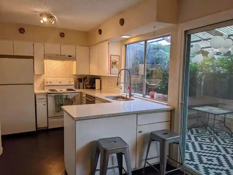 Room in Homey Coronado Hills (ABP)