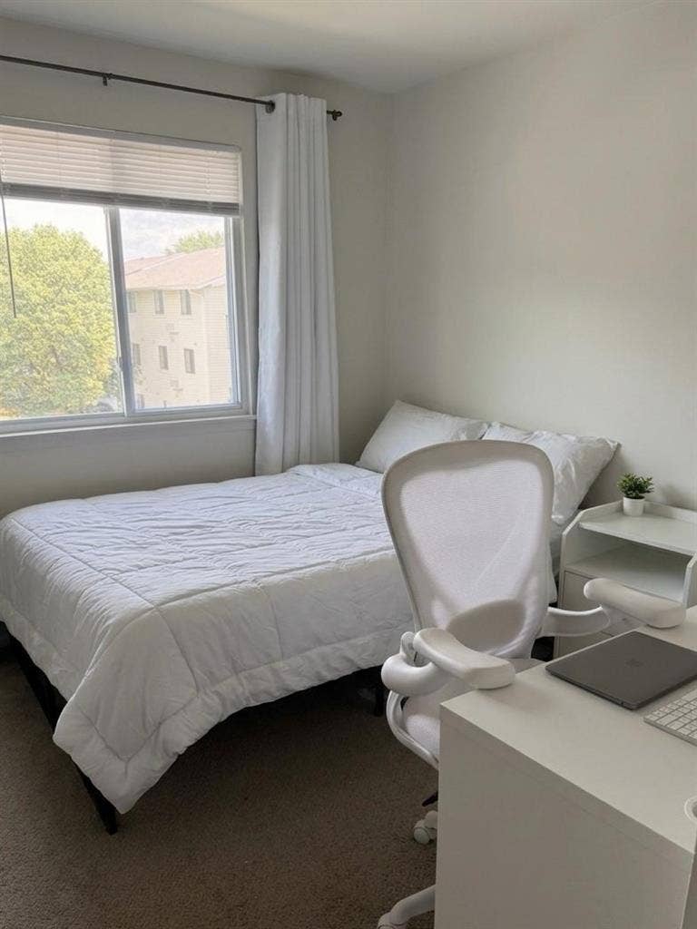 Fully Furnished Room Available Now!