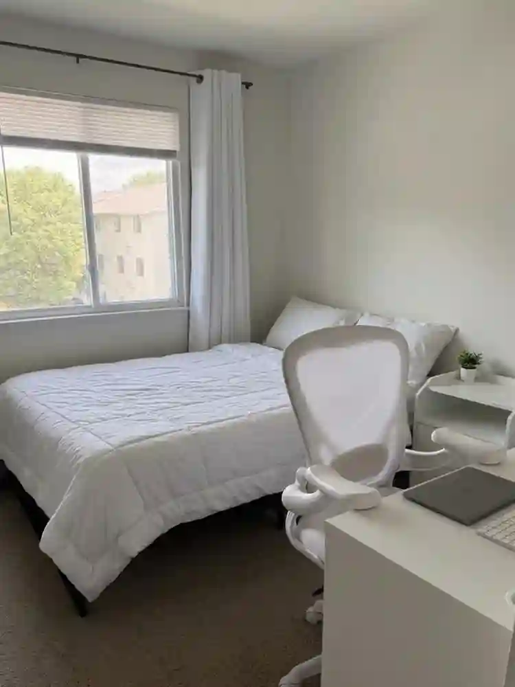 Fully Furnished Room Available Now!