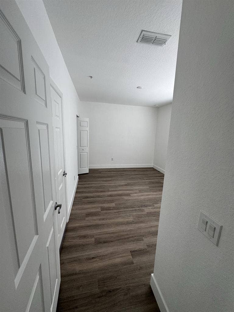 Room near Millenia