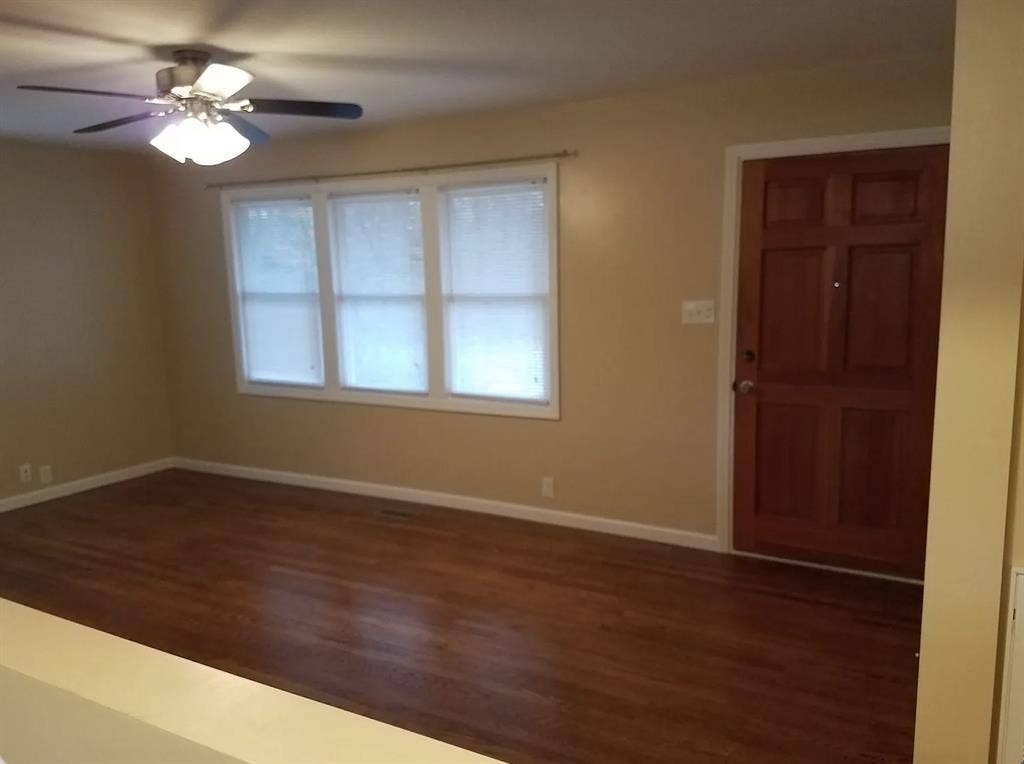 3 Bed, 2 Bath Home in South Knox