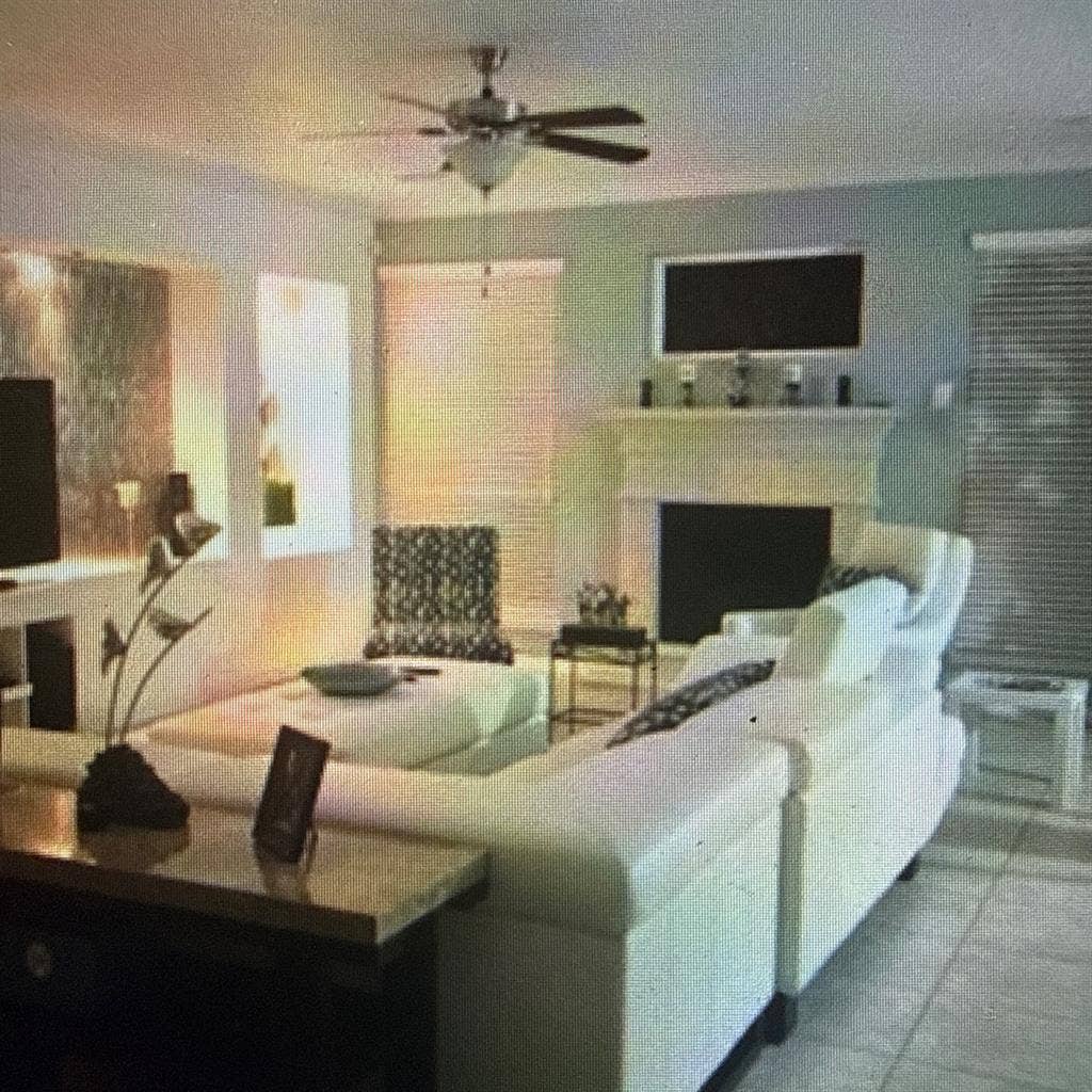 Female Roomate Wanted