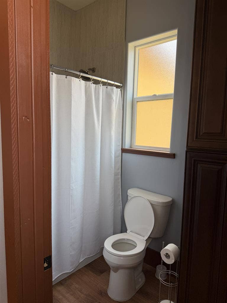 furnished/unfurnished room