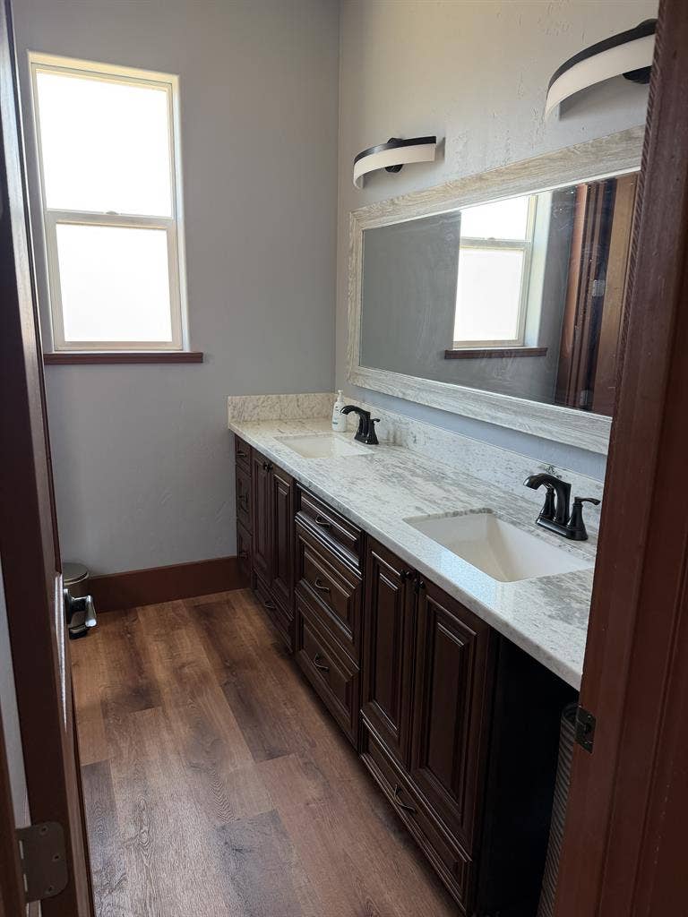 furnished/unfurnished room