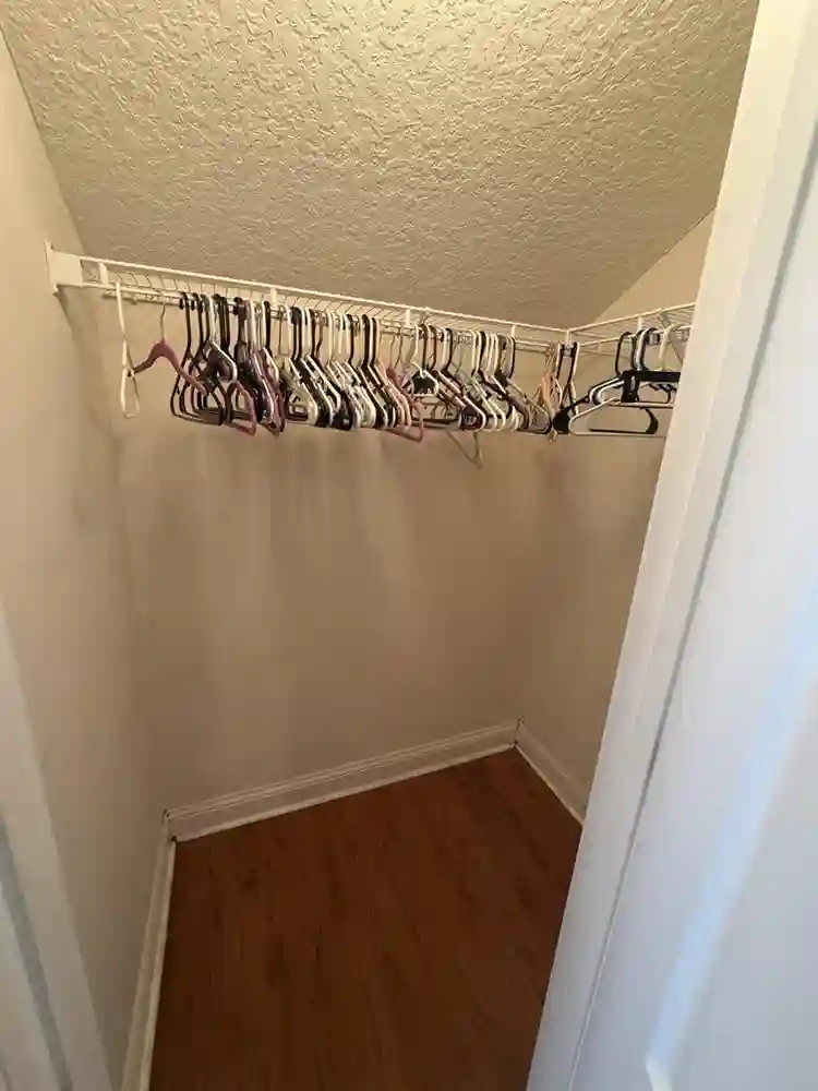WOMAN ROOMMATE WANTED