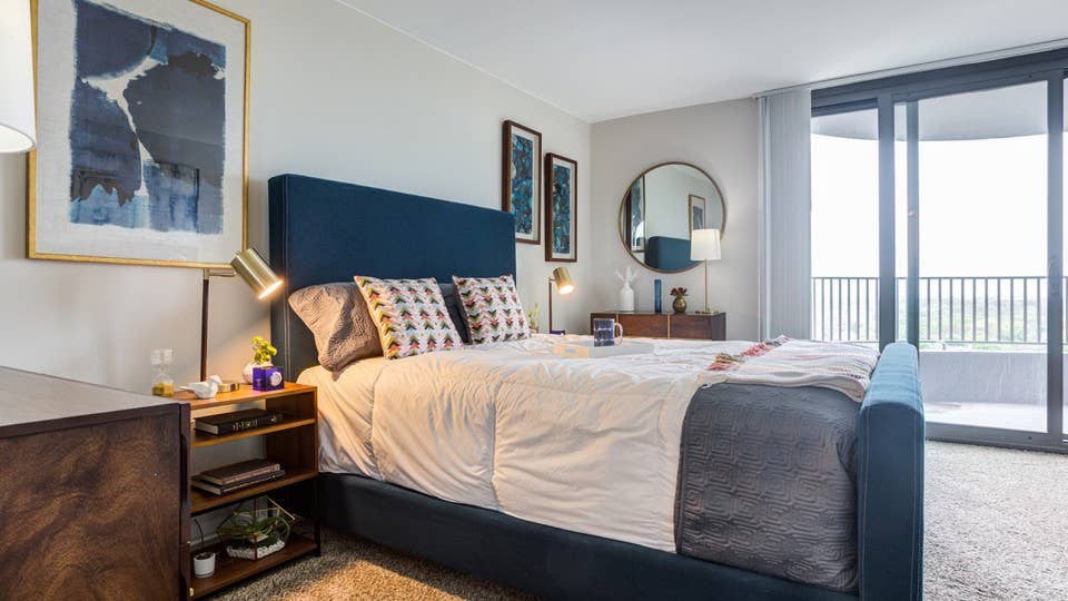 Primary Cozy Bedroom - Private Bath