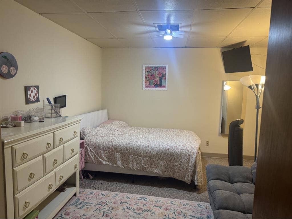 SUBLEASING 2bed 1BATH APARTMENT