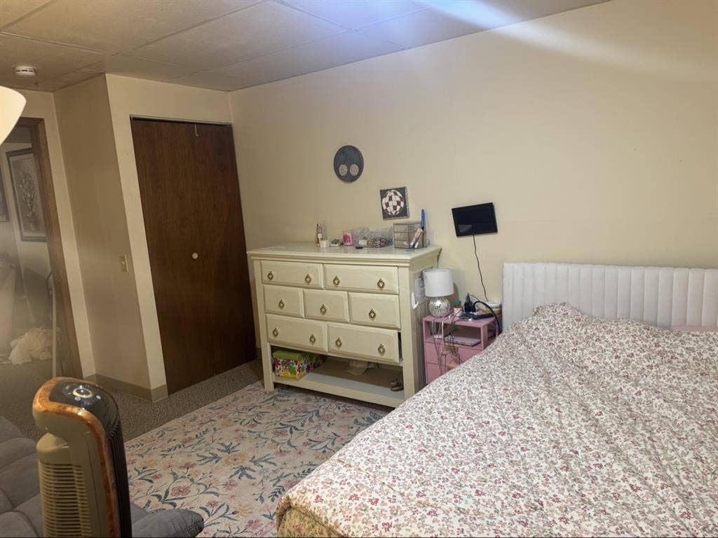 SUBLEASING 2bed 1BATH APARTMENT