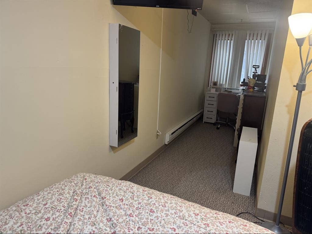 SUBLEASING 2bed 1BATH APARTMENT