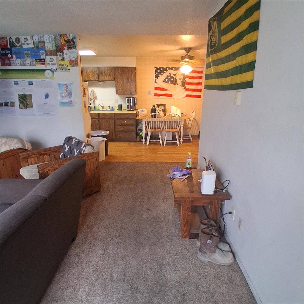 Medium sized room close to campus