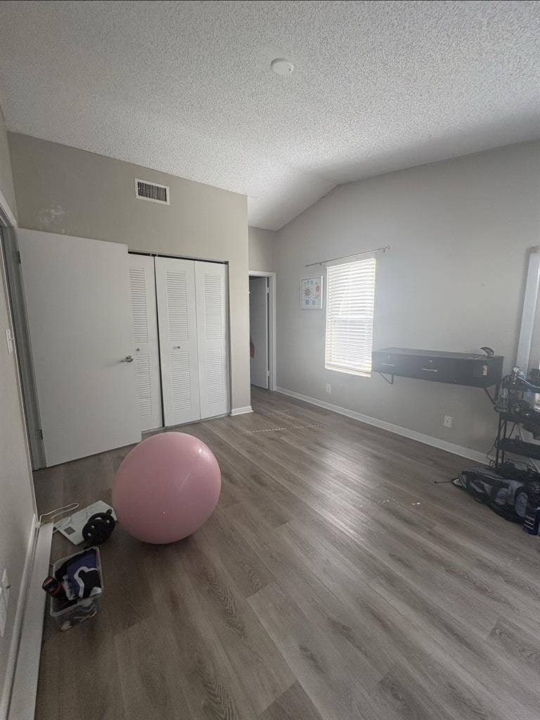 Private Room - Available Now